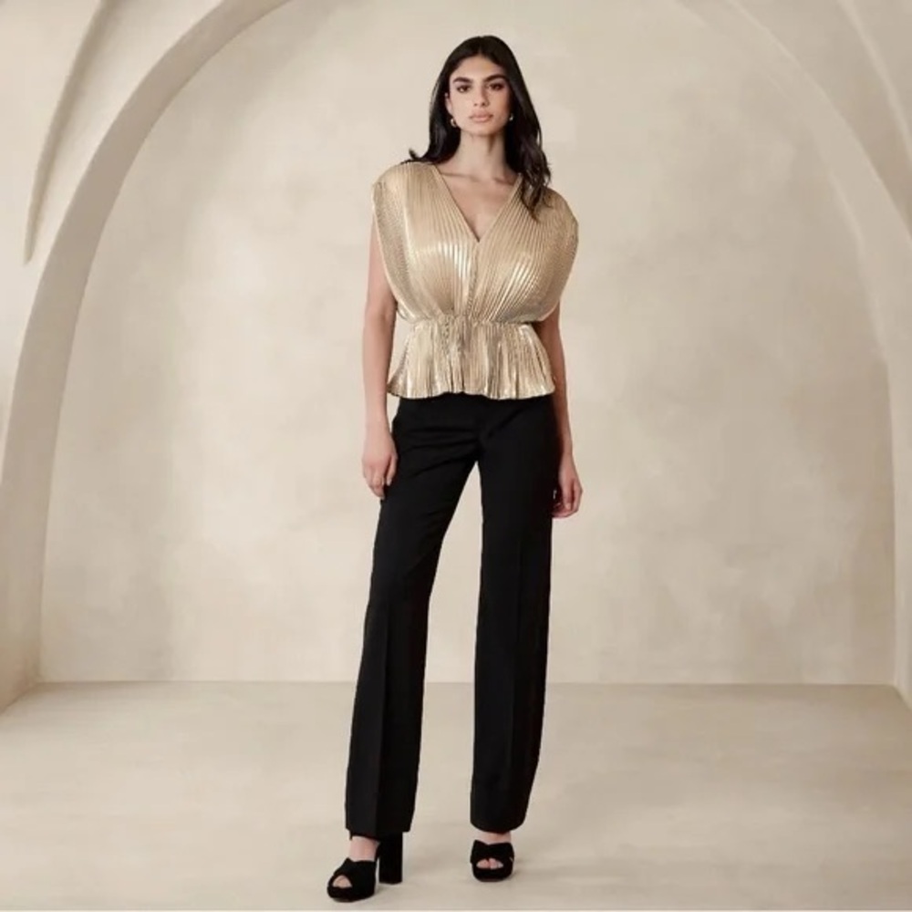 BANANA | ‘Lena’ Pleated metallic Gold Top